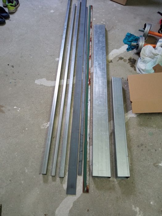 Sobras de tubo galvanizado é barras ferro