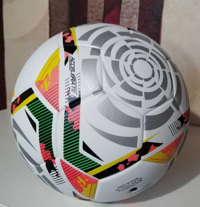 Футбольний м'яч La Liga 1 Accelerate безшовний 5 розмiр