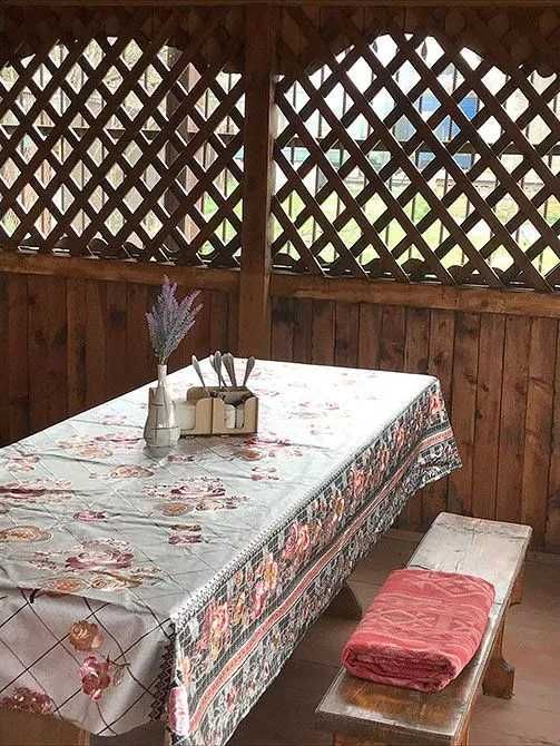 Котедж на 8 осіб з басейном. Сколе