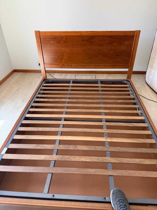 Cama de Madeira Maciça 1,40mt x 1,90mt