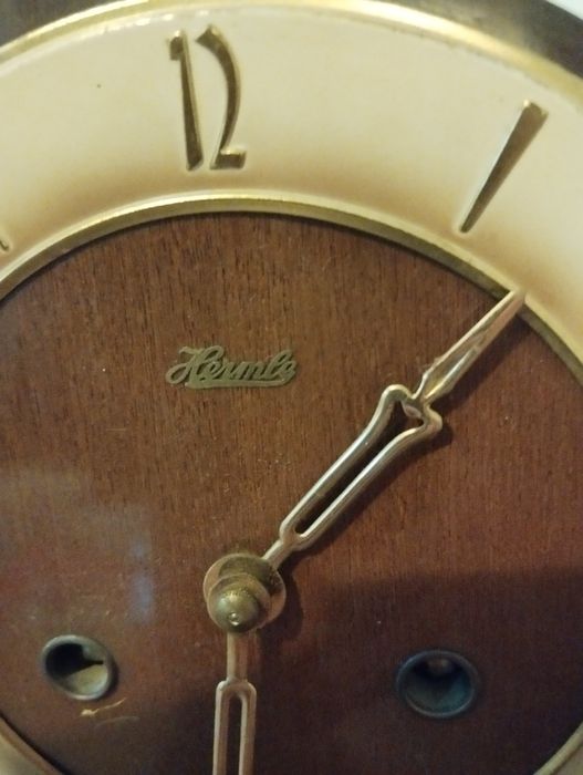 Zegar  starystojący