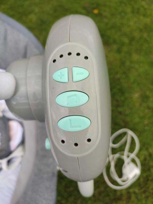 Bujaczek leżaczek huśtawka lionelo z melodiami