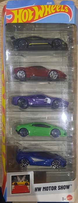 Vendo Hot Wheels pack 5
