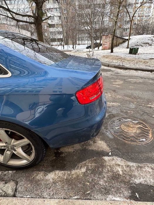 Audi A4 2009 року