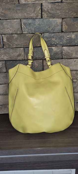 Torebka na ramię marki River Island.
 kolor limonkowy
Wymiary:
-,długo