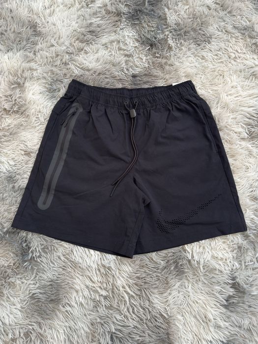 Nike tech woven shorts оригінал розміри S