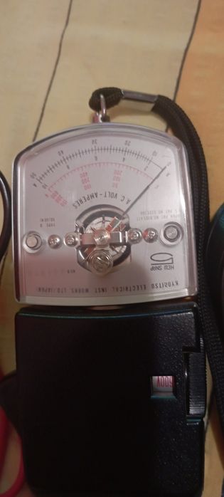 miernik cęgowy zmiennego prądu Kyoritsu Kew Snap 5 Volt Ammeter.