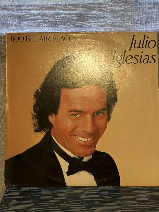 Vinil - Júlio Iglesias - 1100 Bel Air Place