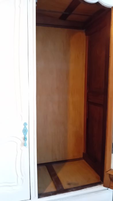 Roupeiro chalk paint antigo