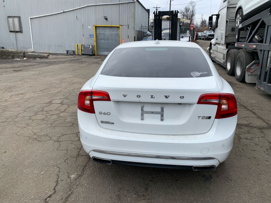 Volvo S60 Inscription 2015 2,5 AWD на розбір