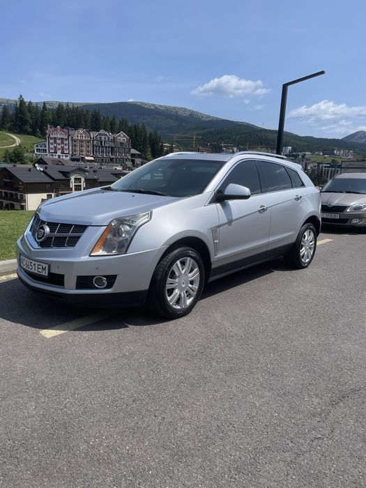 Cadillac srx 2011 року