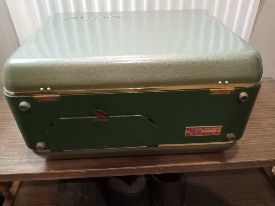 Magnetofon szpulowy Tesla