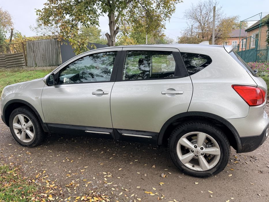 Продам автомобіль Nissan Qashqai
