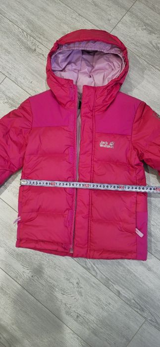 Продам детскую куртку  Jack Wolfskin