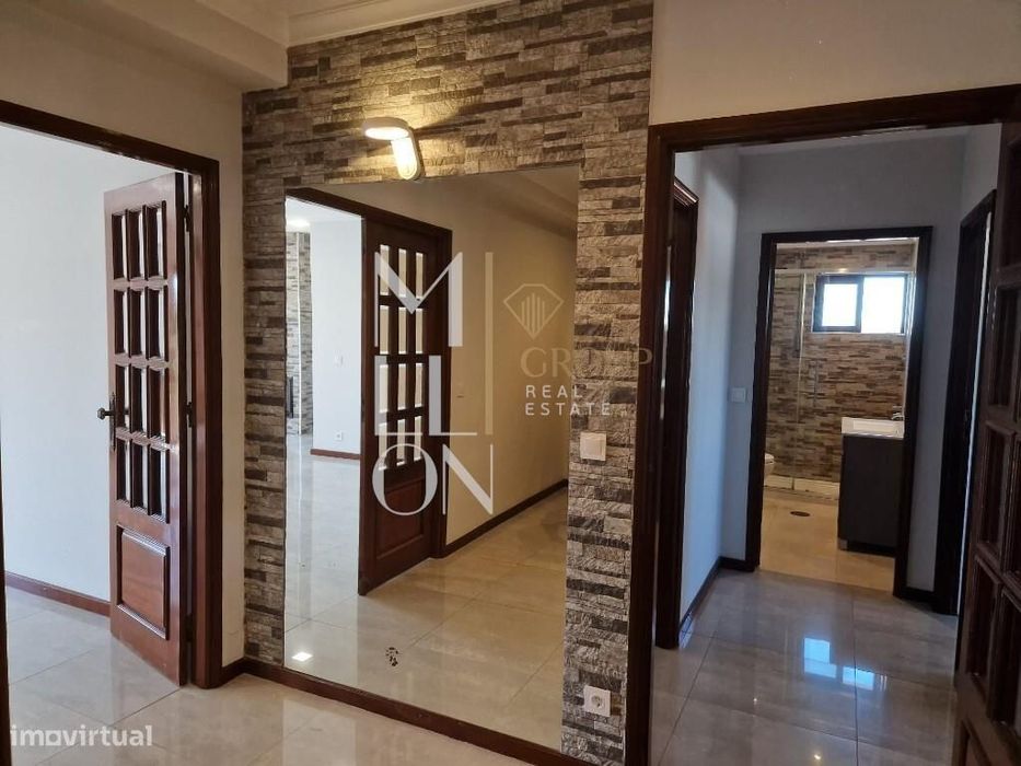 Apartamento T3 Renovado com Suite e Excelente Exposição Solar | Paços
