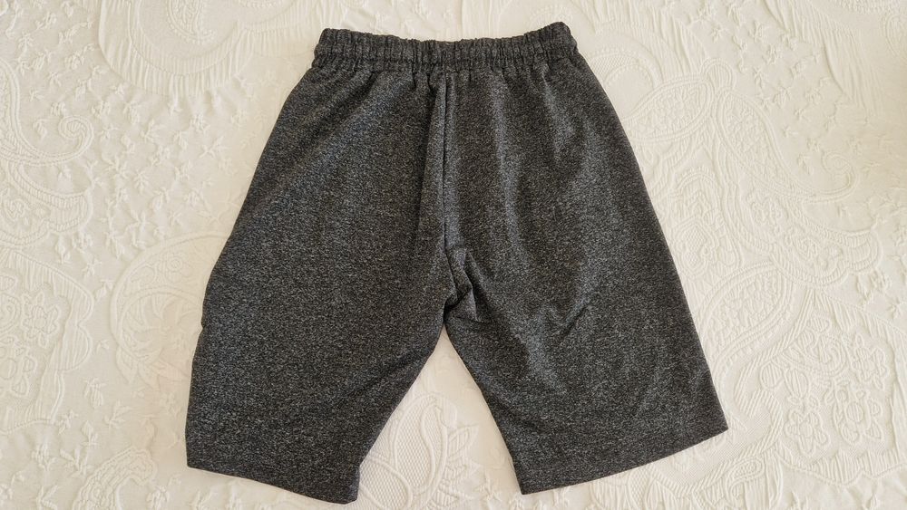 Calções sport elásticos 12 anos