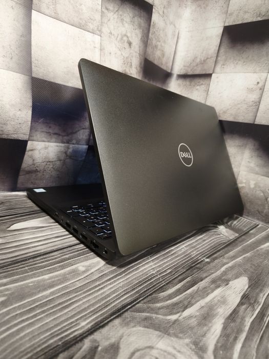 .Dell 5500 15.6 FHD IPS I5 8265 16 ram 256 SSD Excellent Bat ноутбуки