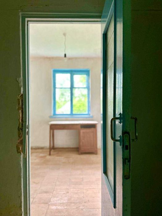 Розкішна, величезна ділянка з будинком, річкою та ставом (Луцький р-н)