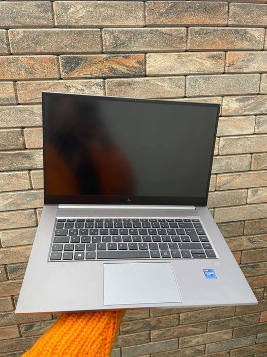 HP ZBook 15 G8 з потужною відеокартою NVIDIA T1200