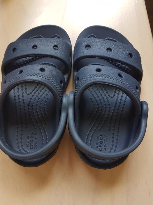 sandaly crocs c 6