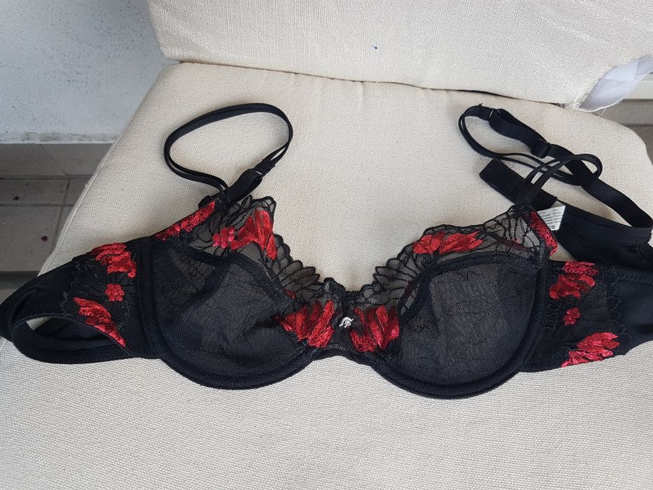 Lisca nowy komplet bielizny rozm 75B i stringi M