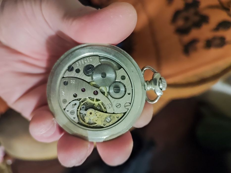 Продам часы СССР