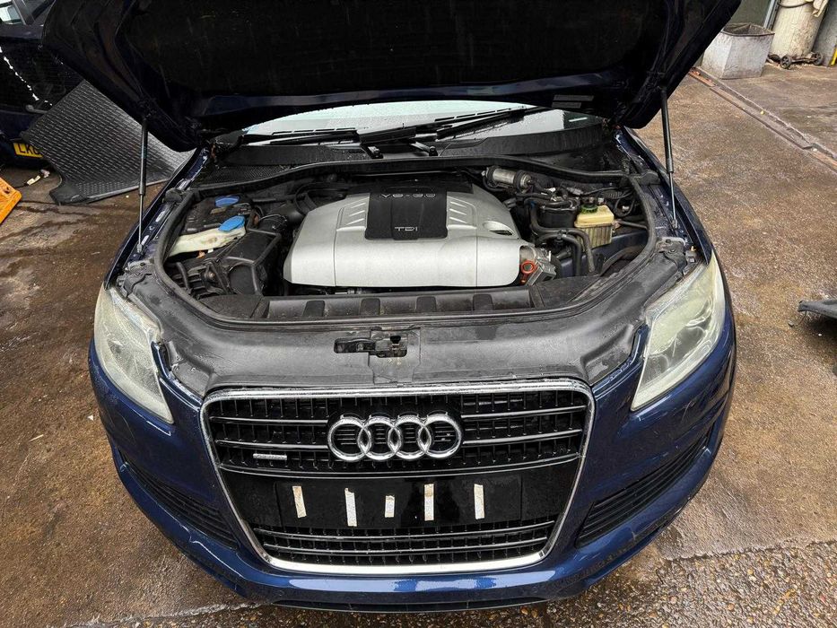 Б/в бампер передній Audi Q7 2009