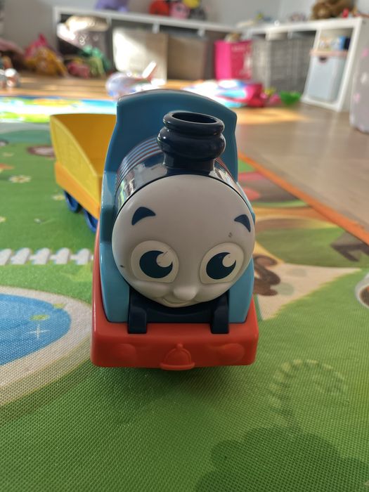 Plastikowa ciufcia  z przyczepka naciskasz guzik ciuu ciuu