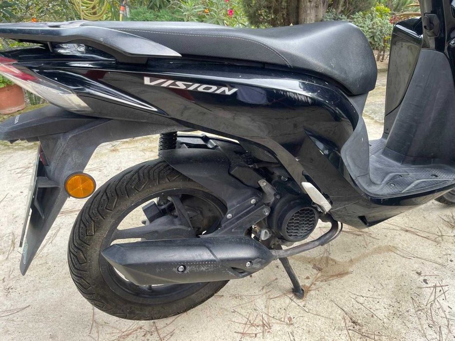 Vendo scooter Honda Vision 110cc ano 2022. consumos muitos baixos.