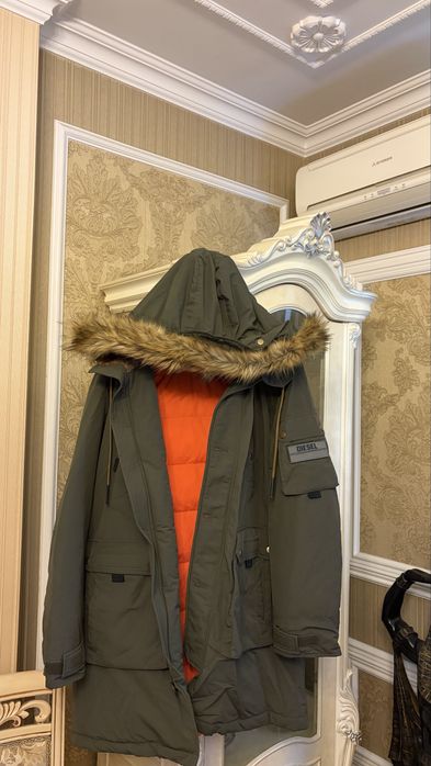 Продам оригинальную новую парку Diesel