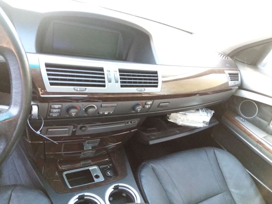 BMW E65 735i 3.6 N62B36A  01 - 05 - RADIO CZYTNIK CD ZMIENIARKA