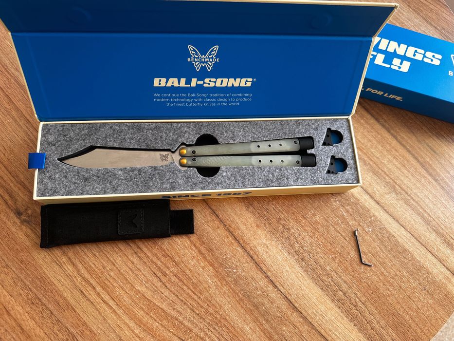 Balisong Benchmade necron 99