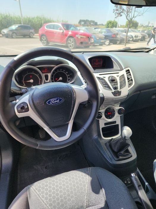 Ford Fiesta Guia motor 1.25 90cv gasolina ano 2010 só 146.000 km impecável Aceito retoma
