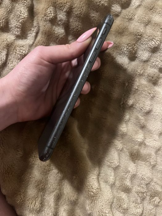 Sprzedam Iphone 11 kondycja bateri 78