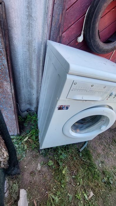 Пральна машина INDESIT