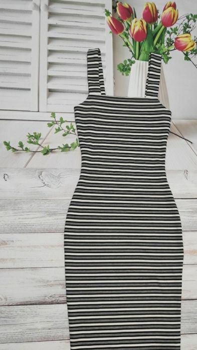 Плаття від бренду "Primark"