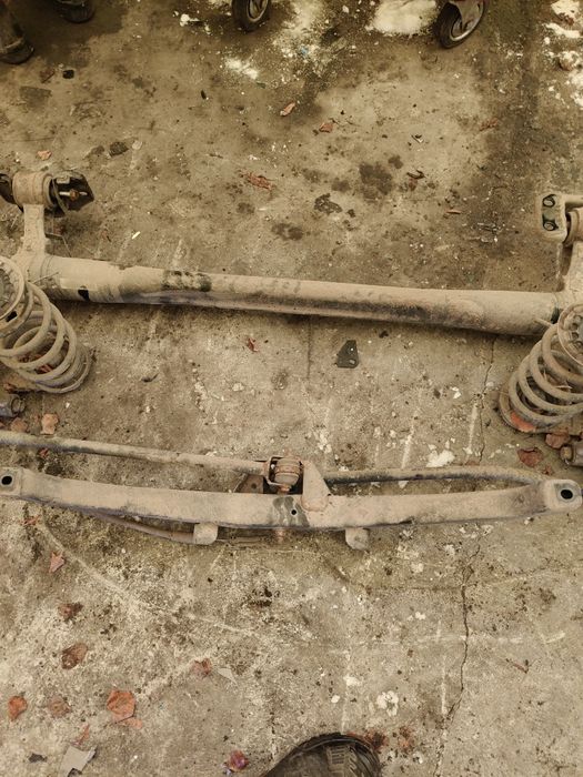 Belka zawieszenia tylnego opel astra J kombi