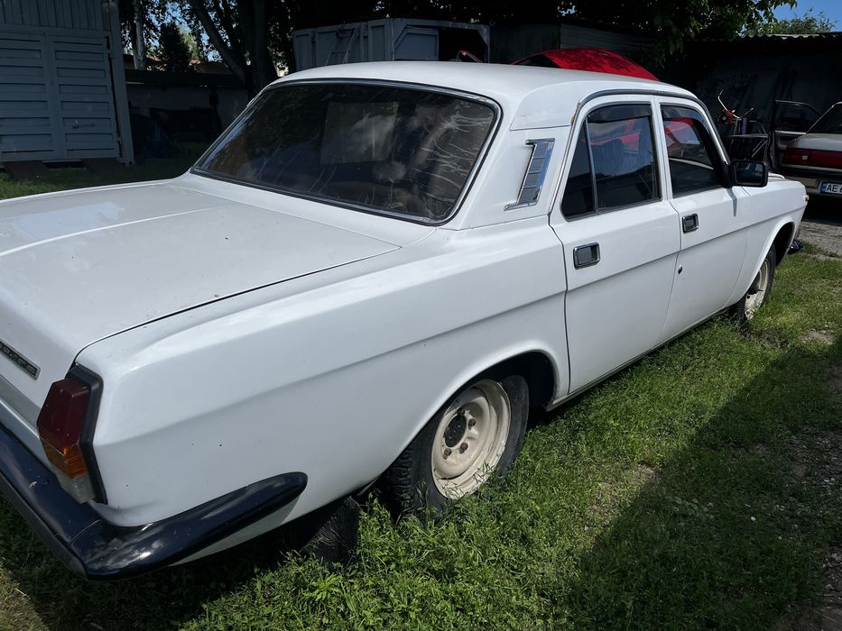 Авто волга ГАЗ А2410