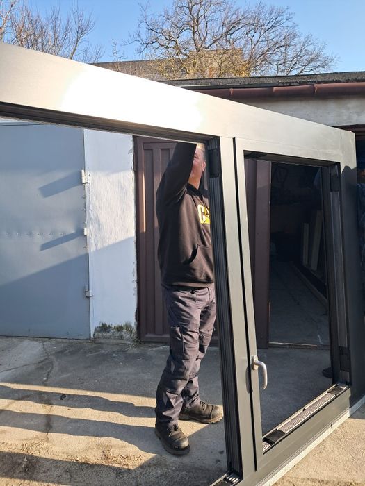 Okno ścienne 3 skrzydłowe