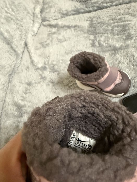 Зимові нові чоботи сапожки ботінки на дівчинку Nike 17 розмір(8см)