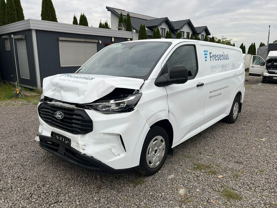 Ford Transit Custom  L2H1 2.0 136KM nowy model klima kamera navi