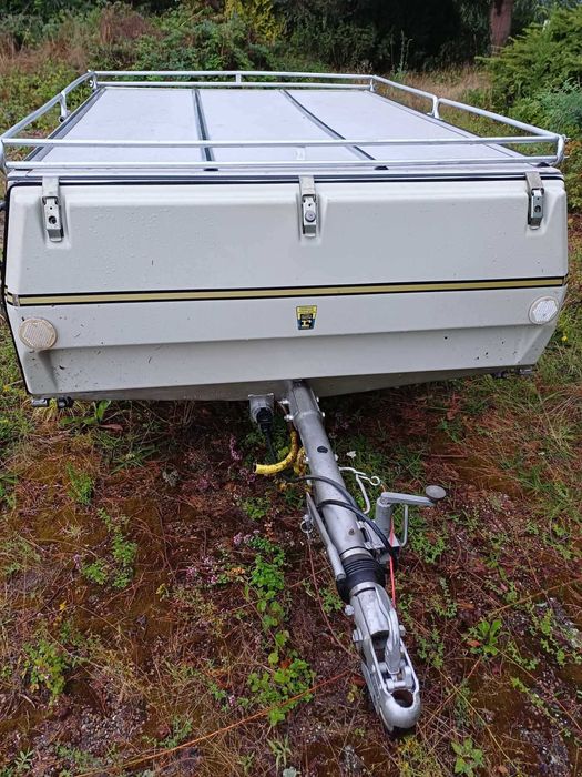 przyczepa turystyczna namiot