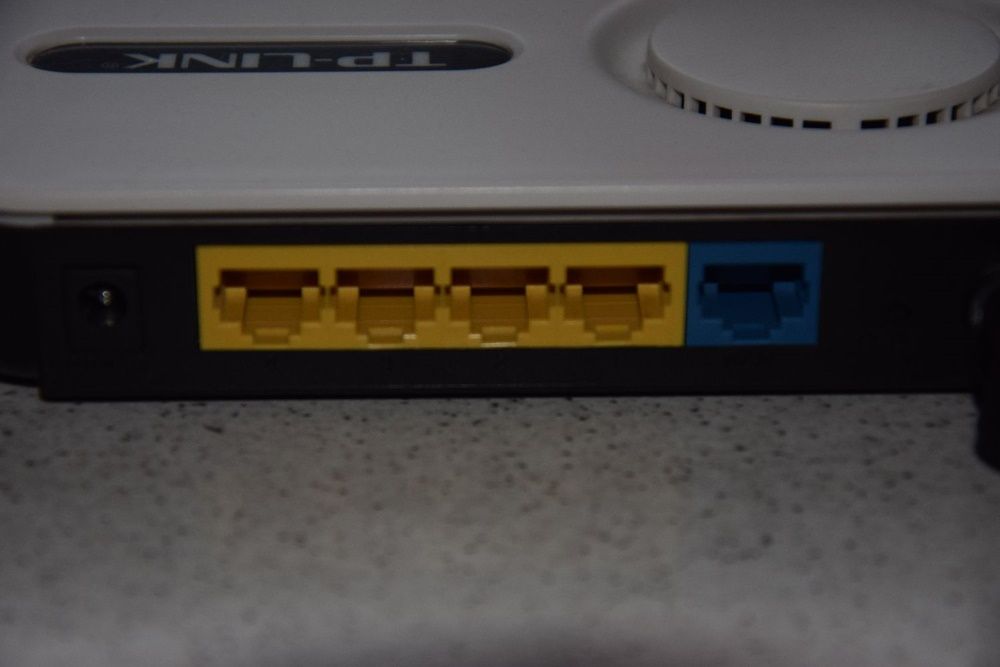 WiFi, MODEM, Switch, Router TP-Link, punkt dostępowy