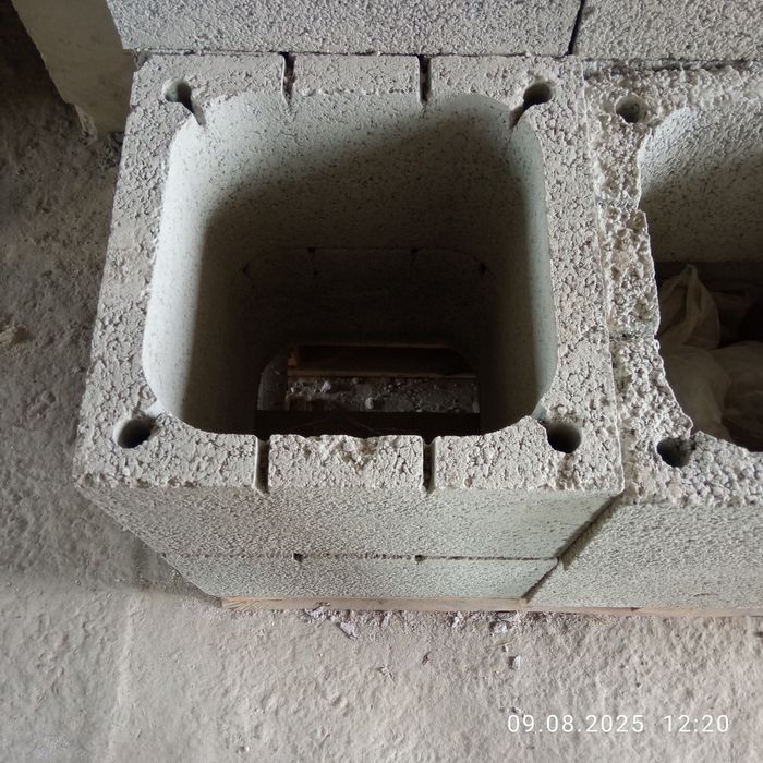 Блок з керамзиту для димового каналу