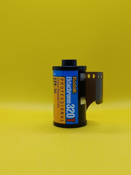 Caixa de 5 rolos fotográficos Kodak Ektachrome 320T (35mm)