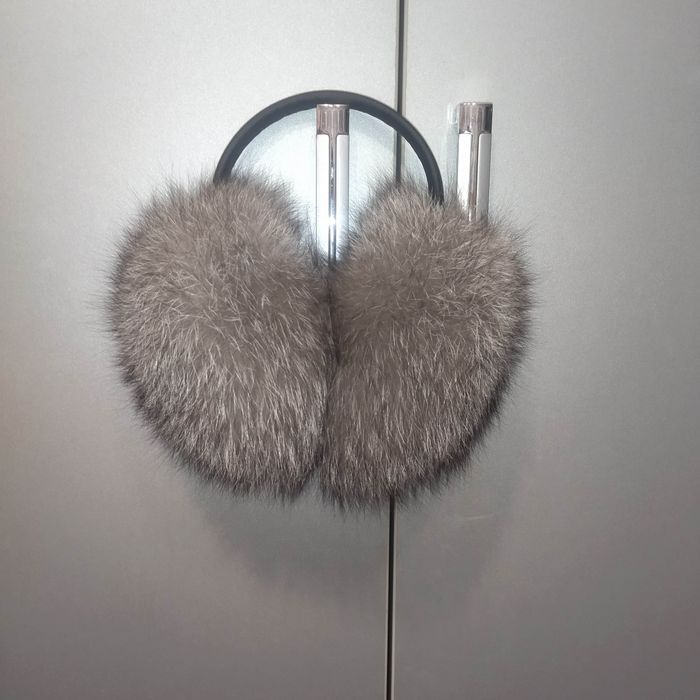 Продам навушники із хутра чорнобурої лисиці