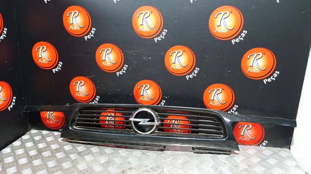 Grelha Frontal Opel Astra F Combi (T92)