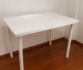 Secretária Branca IKEA