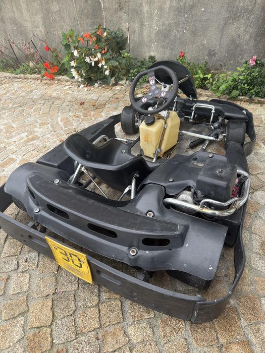 Vendo/Troco Kart 270cc 1,500€