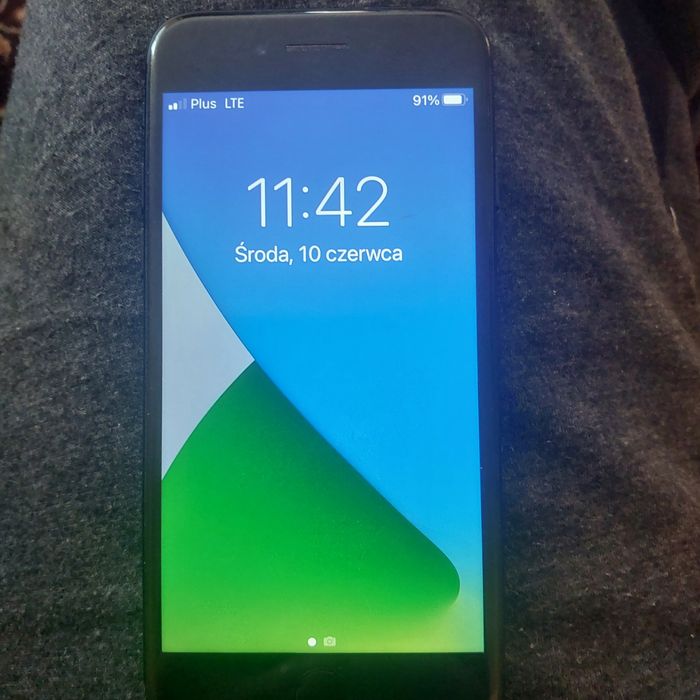 Sprzedam iPhone 7